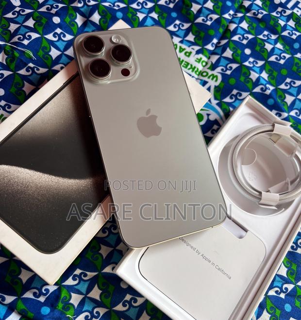 Apple iPhone 15 Pro Max 512 GB Silver photo 3