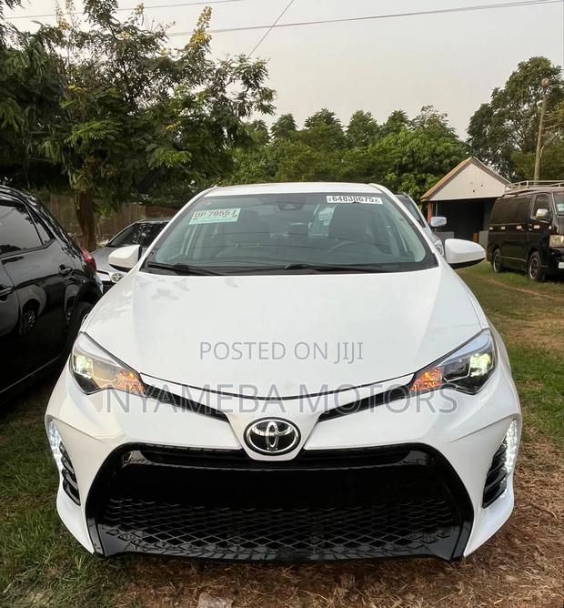 Toyota Corolla 2018 White