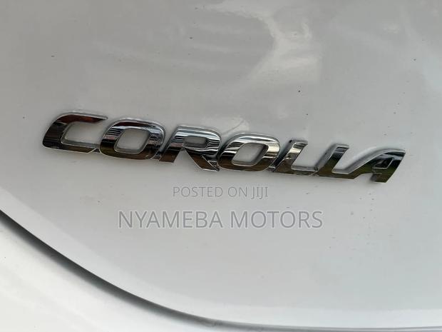 Toyota Corolla 2018 White