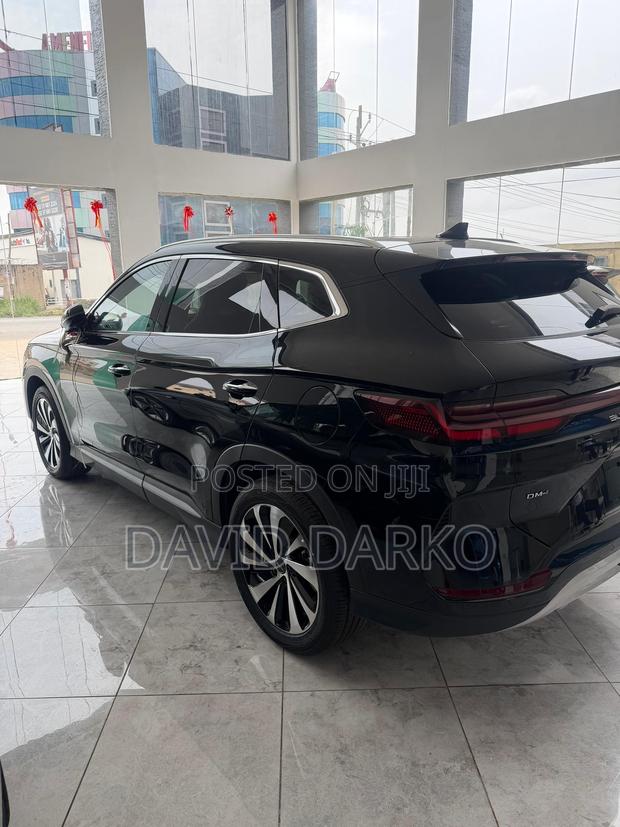 New BYD Song Plus DM-i 2025 Black photo 3