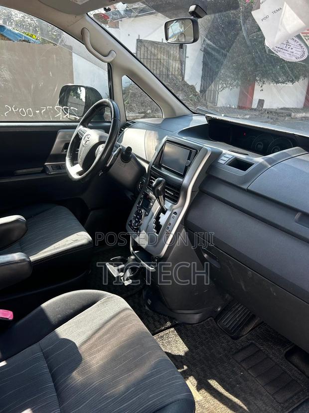 Toyota Voxy 2012 Black photo 2