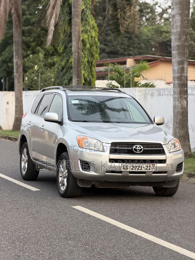 Toyota RAV4 2.5 Sport 2012 Silver photo 2