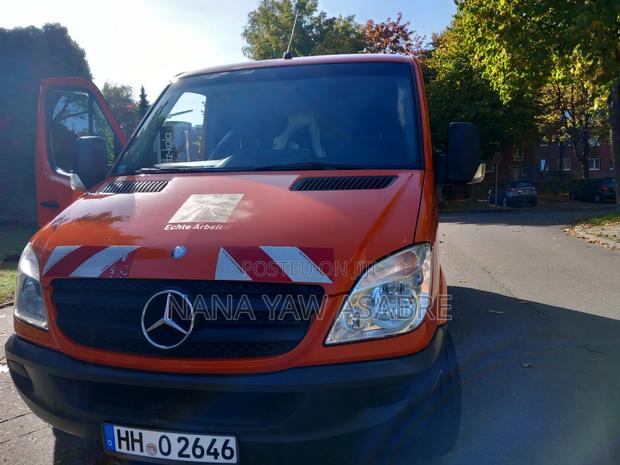Mercedes-Benz Sprinter 2012 Orange photo 5