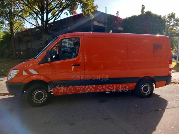 Mercedes-Benz Sprinter 2012 Orange photo 6