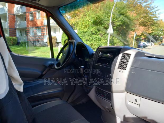Mercedes-Benz Sprinter 2012 Orange photo 11