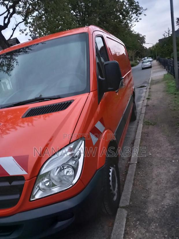 Mercedes-Benz Sprinter 2012 Orange photo 15