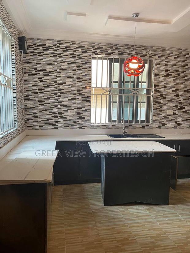 4bdrm Duplex in Kwabenya for rent photo 2