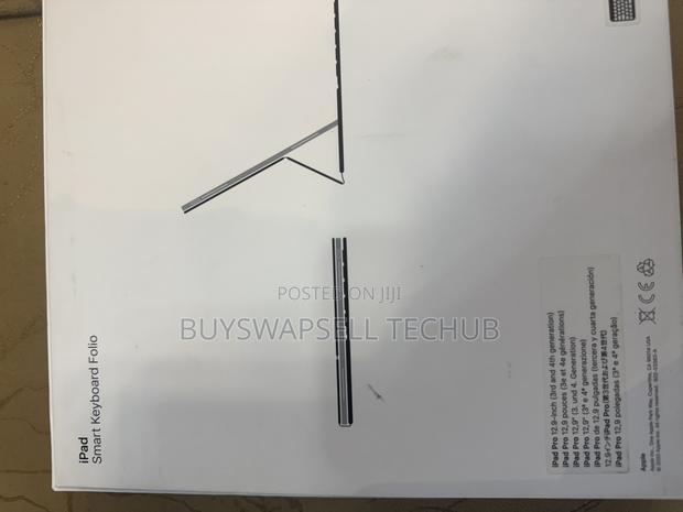 Apple Magic Keyboard 12’9 Inches 5/6th Gen photo 2