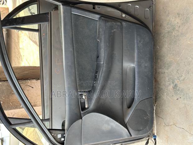 Toyota Corrola S 2005 to 2008 Doors Automatic . 3 Pieces . photo 3