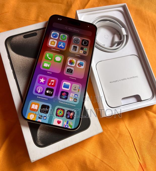 Apple iPhone 15 Pro Max 512 GB Silver photo 3