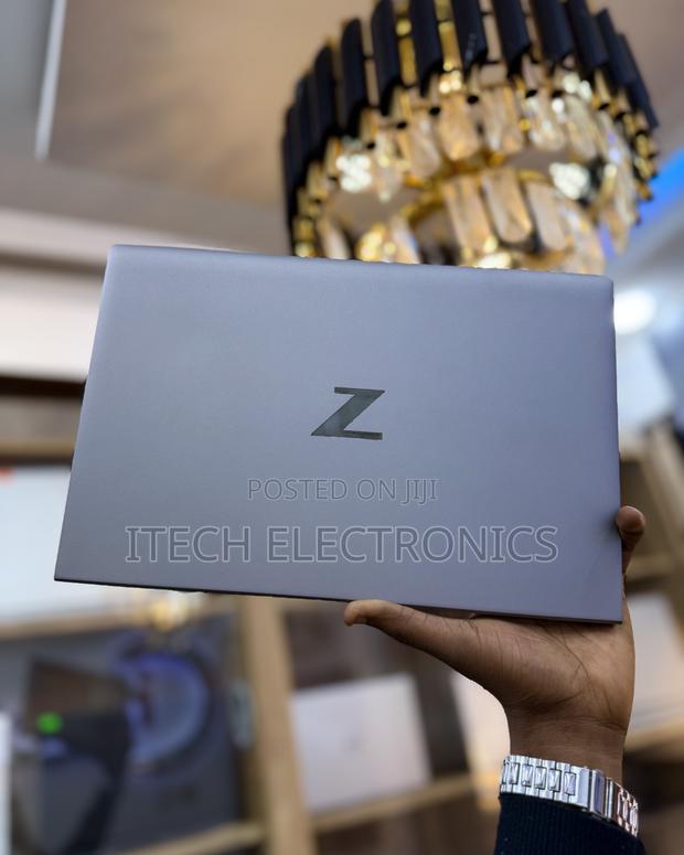 Laptop HP ZBook Firefly G8 16GB Intel Core i7 SSD 512GB