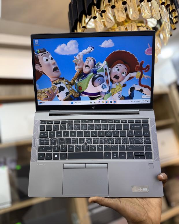 Laptop HP ZBook Firefly G8 16GB Intel Core i7 SSD 512GB photo 2