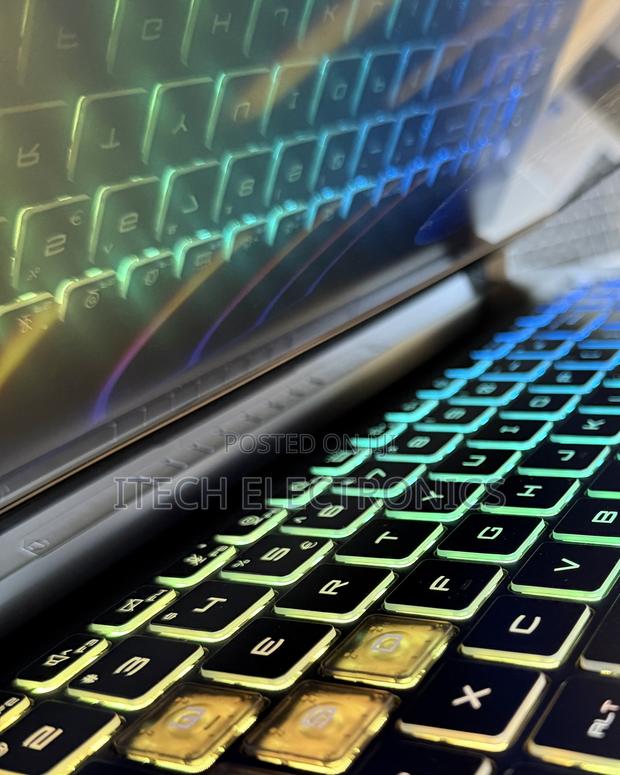 Laptop MSI Katana 15 16GB Intel Core i7 SSD 1T photo 3