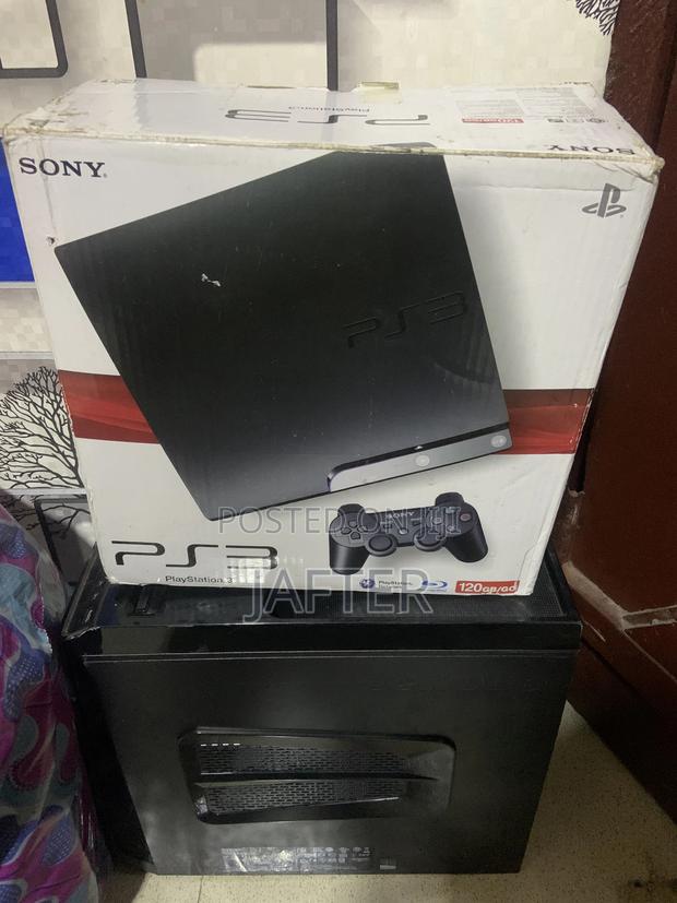 Ps3 Console Loaded With 10 Games · Photo 2