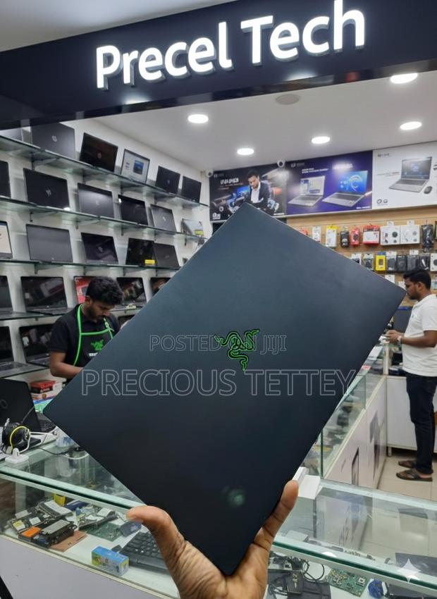 Laptop Razer Blade Advanced 16GB Intel Core I9 SSD 512GB photo 2