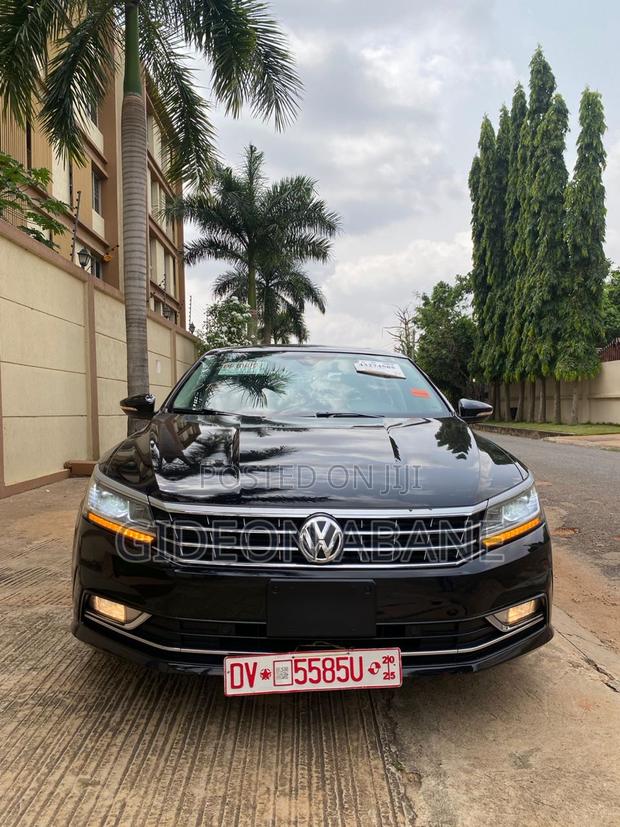 Volkswagen Passat 1.8T SEL Premium 4dr Sedan (1.8L 4cyl) 2017 Black