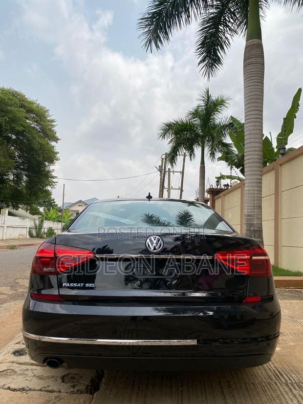 Volkswagen Passat 1.8T SEL Premium 4dr Sedan (1.8L 4cyl) 2017 Black photo 8