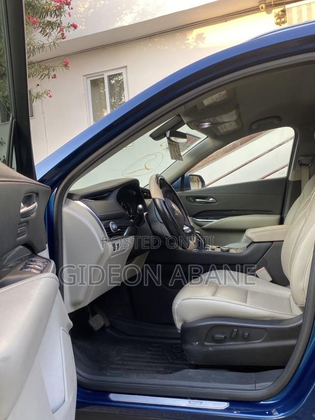 Cadillac XT4 2019 Blue photo 4
