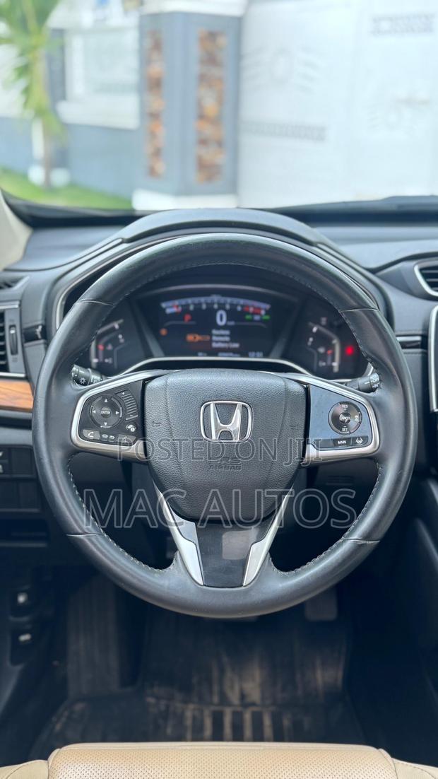 Honda CR-V Touring AWD 2018 Beige photo 7
