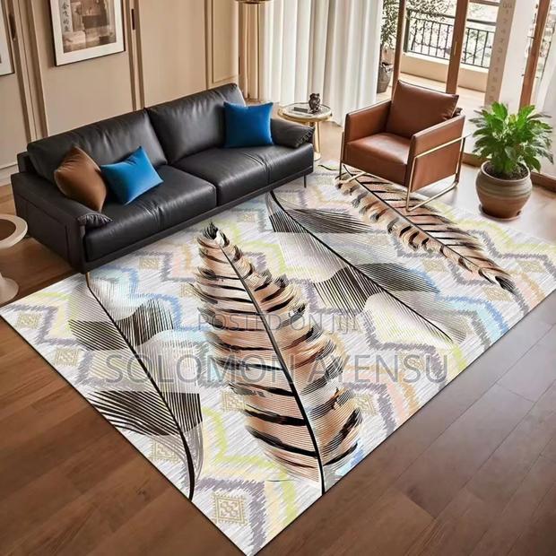 Modern Graphic Pattern Area Rug, Available in Two Sizes photo 3