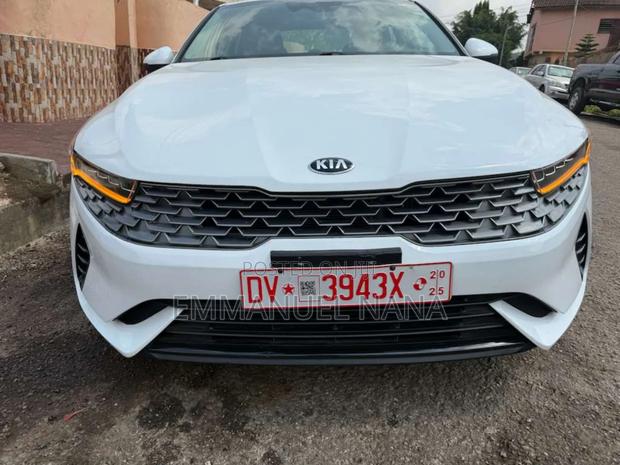 Kia K5 1.6 T-GDI 2021 White photo 2