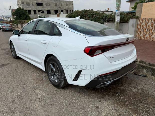 Kia K5 1.6 T-GDI 2021 White photo 6