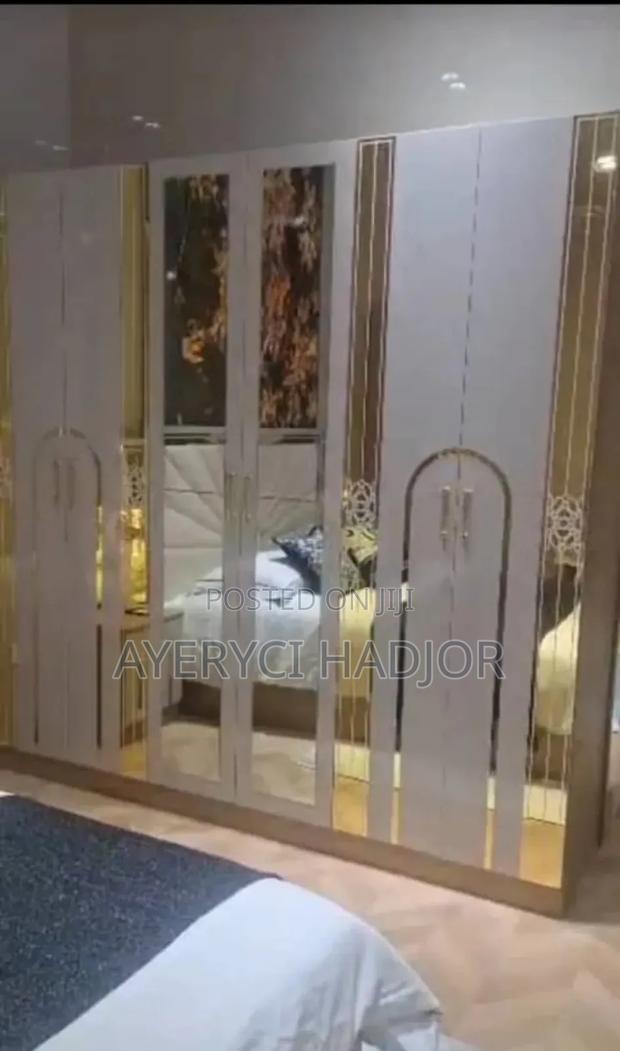A Topnotch Master Class Bed Set photo 2