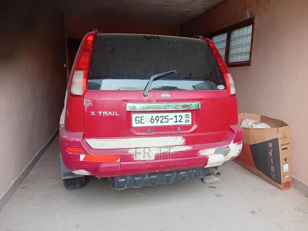 Nissan X-Trail 2.0 Petrol XE 2010 Red photo 7