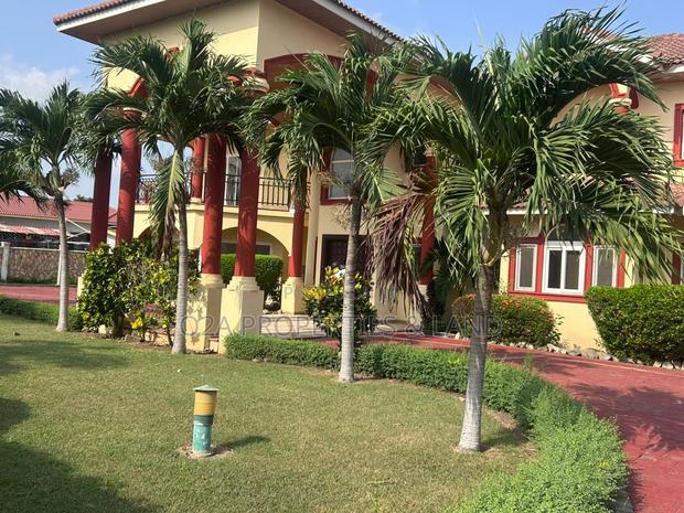 5bdrm Mansion in Trassaco, Ability for sale
