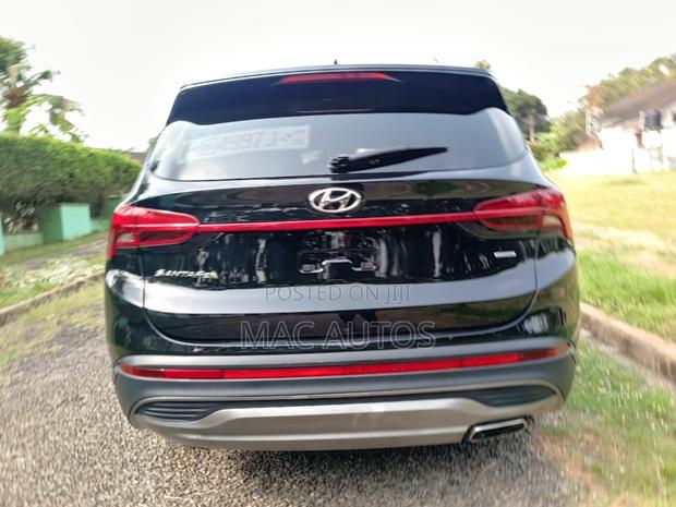 Hyundai Santa Fe SEL 2021 Black photo 6
