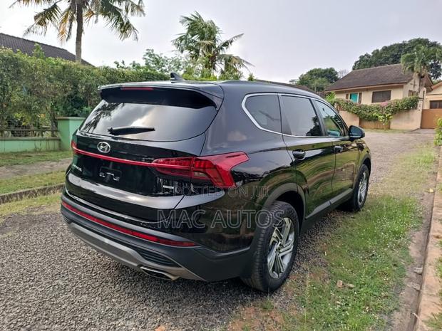Hyundai Santa Fe SEL 2021 Black photo 7
