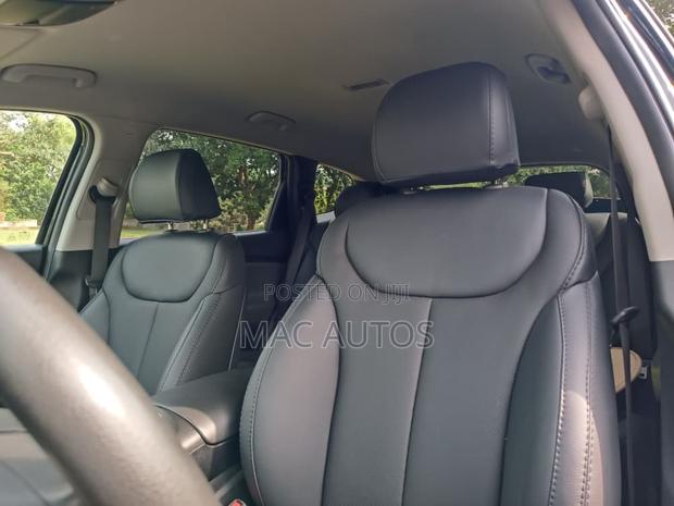 Hyundai Santa Fe SEL 2021 Black photo 8