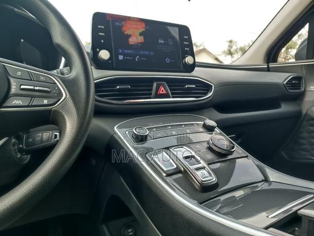Hyundai Santa Fe SEL 2021 Black photo 11