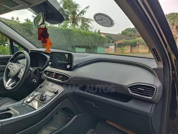 Hyundai Santa Fe SEL 2021 Black photo 13