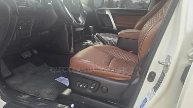 Toyota Land Cruiser Prado 2.7 2017 White