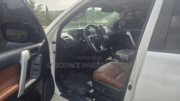 Toyota Land Cruiser Prado 2.7 2017 White