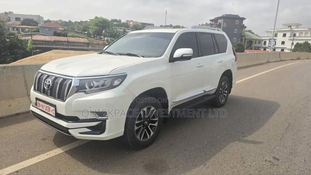 Toyota Land Cruiser Prado 2.7 2017 White