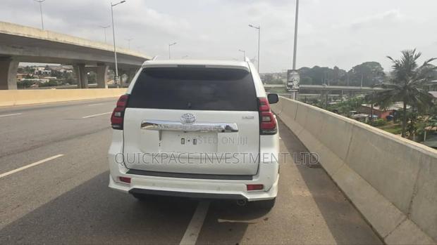 Toyota Land Cruiser Prado 2.7 2017 White