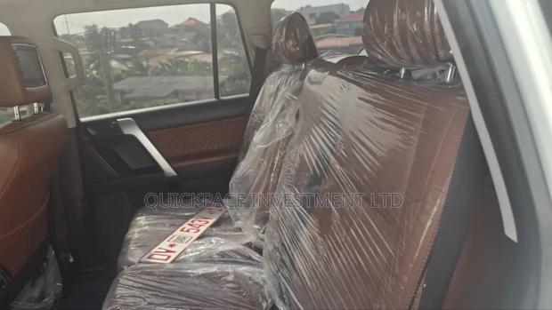 Toyota Land Cruiser Prado 2.7 2017 White