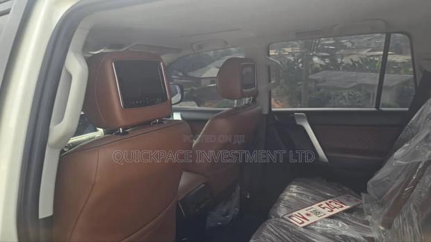 Toyota Land Cruiser Prado 2.7 2017 White