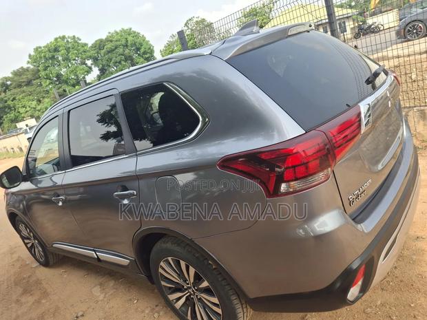 Mitsubishi Outlander 2.0 PHEV AWD 2020