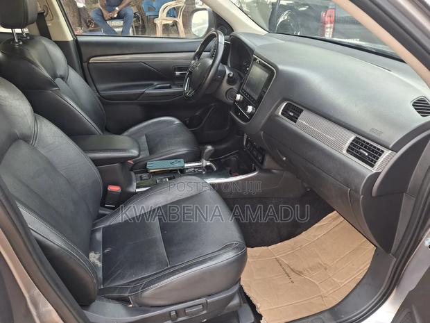 Mitsubishi Outlander 2.0 PHEV AWD 2020