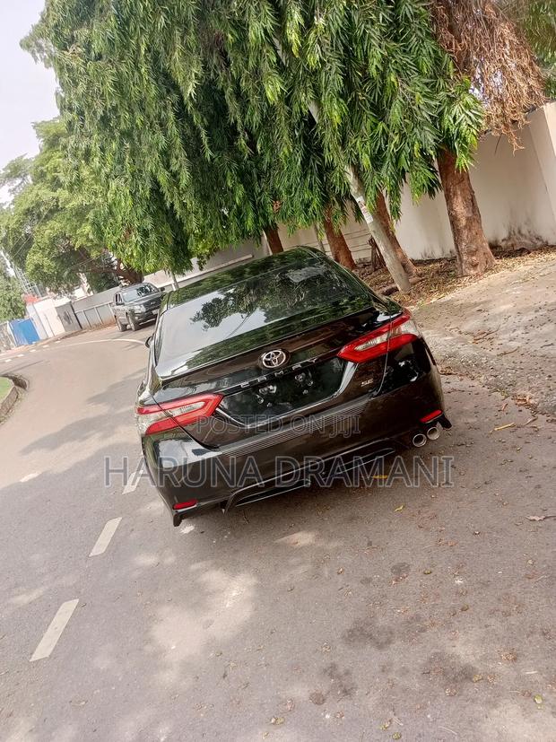 Toyota Camry SE 4dr Sedan (2.5L 4cyl 6A) 2017 Black