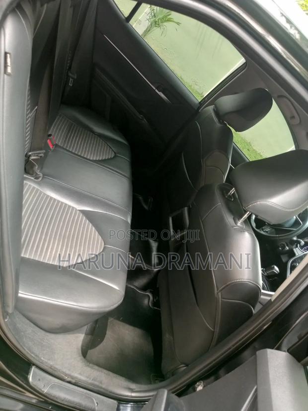 Toyota Camry SE 4dr Sedan (2.5L 4cyl 6A) 2017 Black