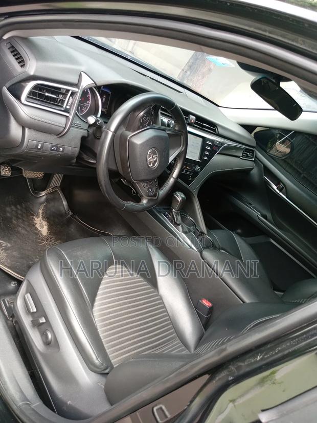 Toyota Camry SE 4dr Sedan (2.5L 4cyl 6A) 2017 Black