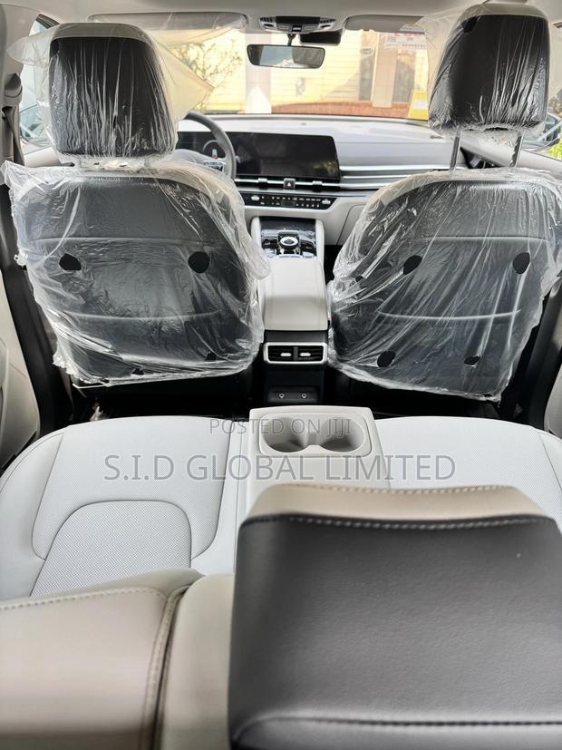 New Kia Sportage 2025 Silver photo 6