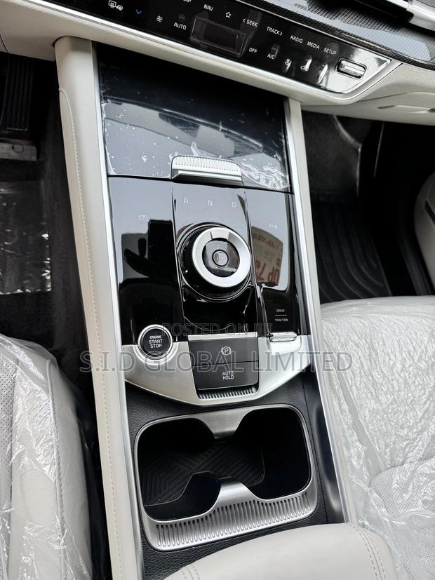 New Kia Sportage 2025 Silver photo 9