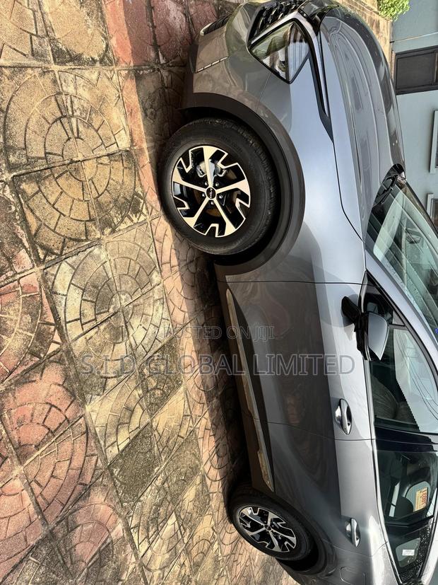 New Kia Sportage 2025 Silver photo 8