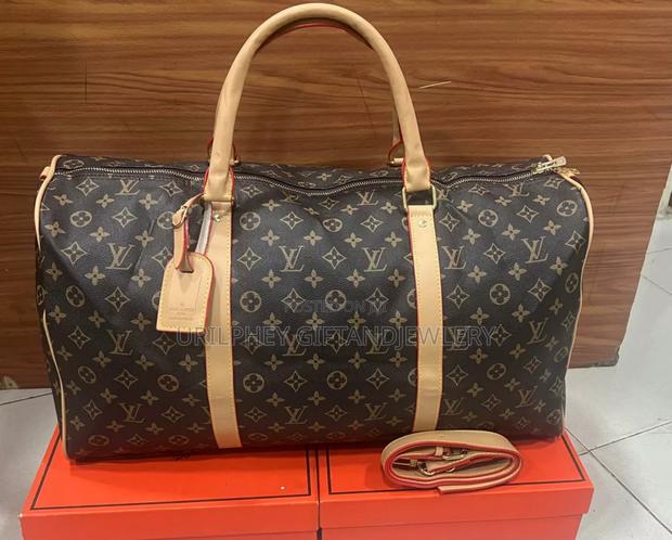 Branded Traveling Bag photo 2