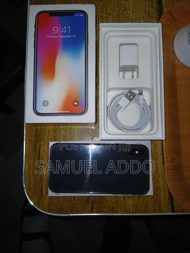 New Apple iPhone X 64 GB Black